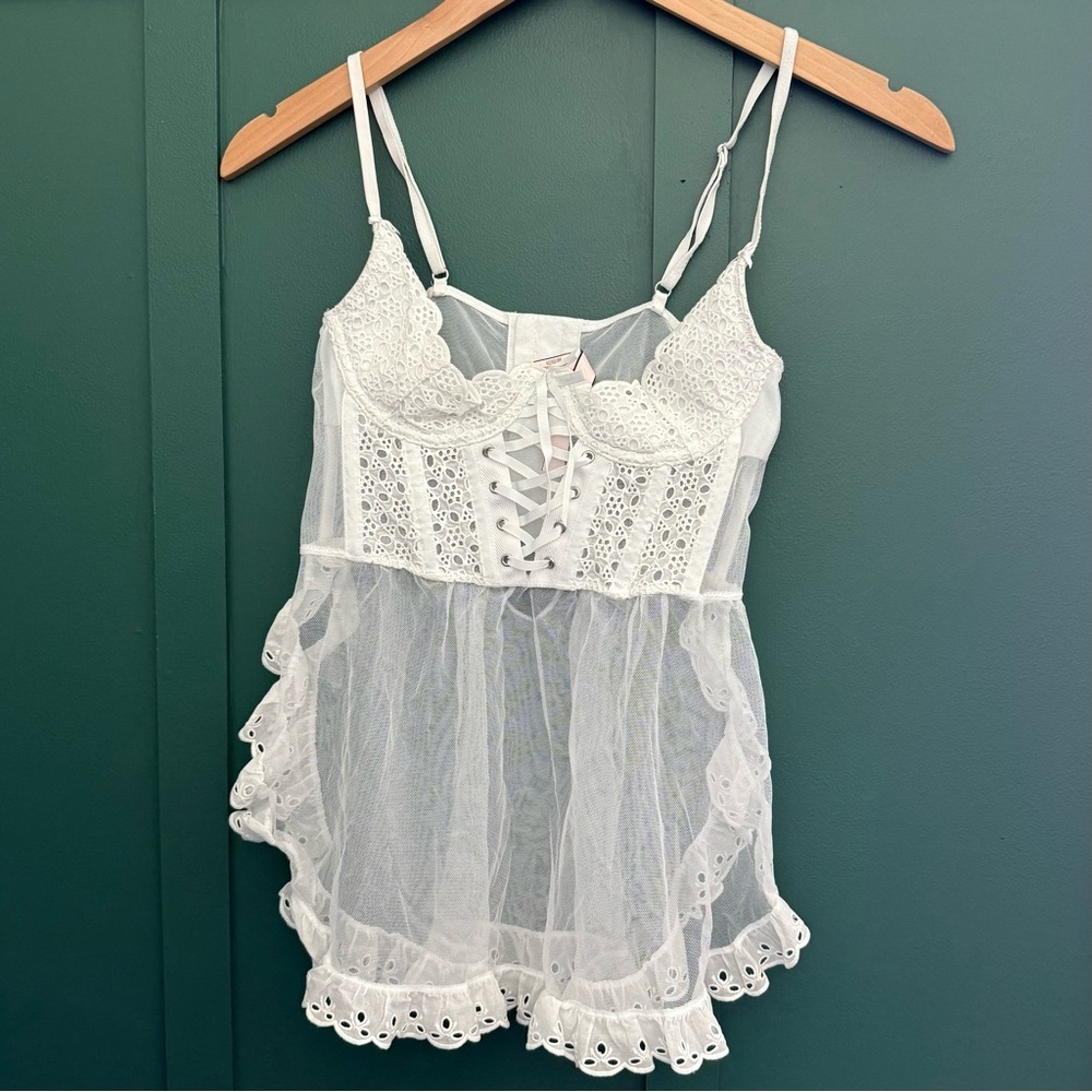 Victoria’s Secret White Lace & Mesh Babydoll Corset top